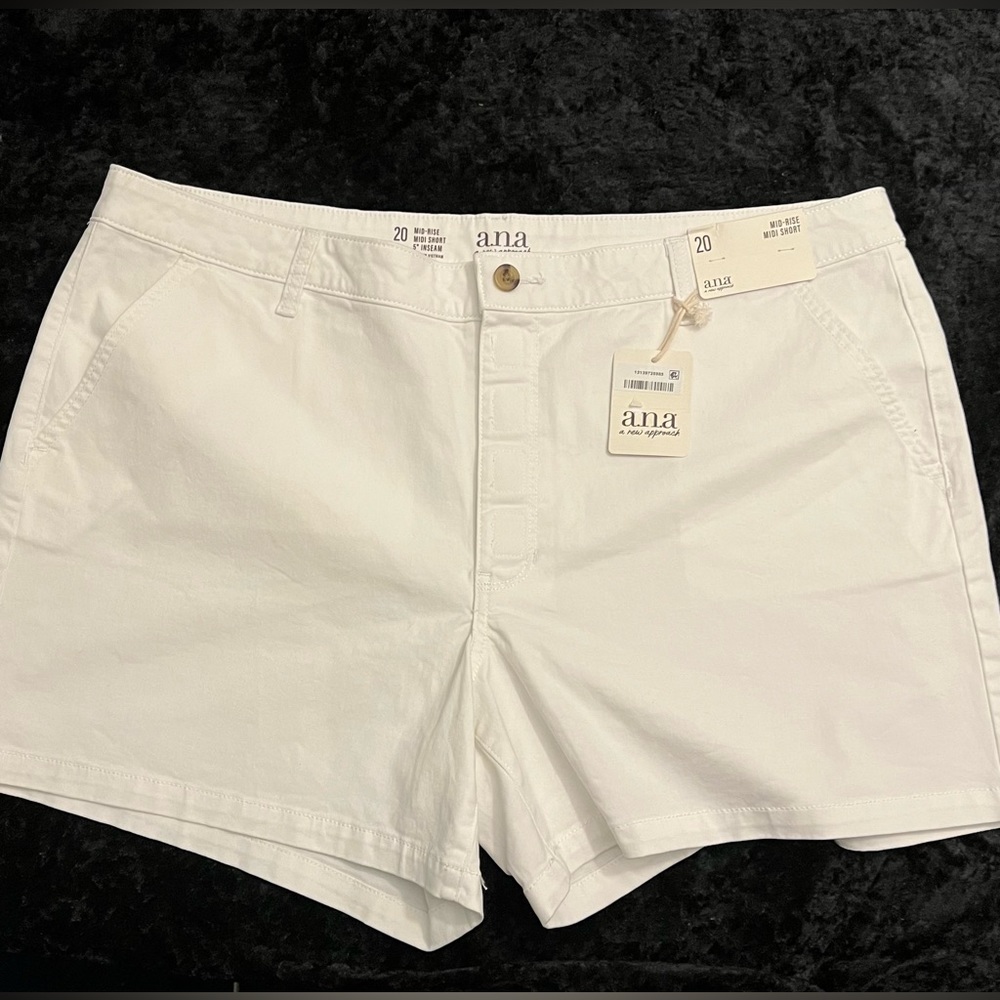 White Women’s Short